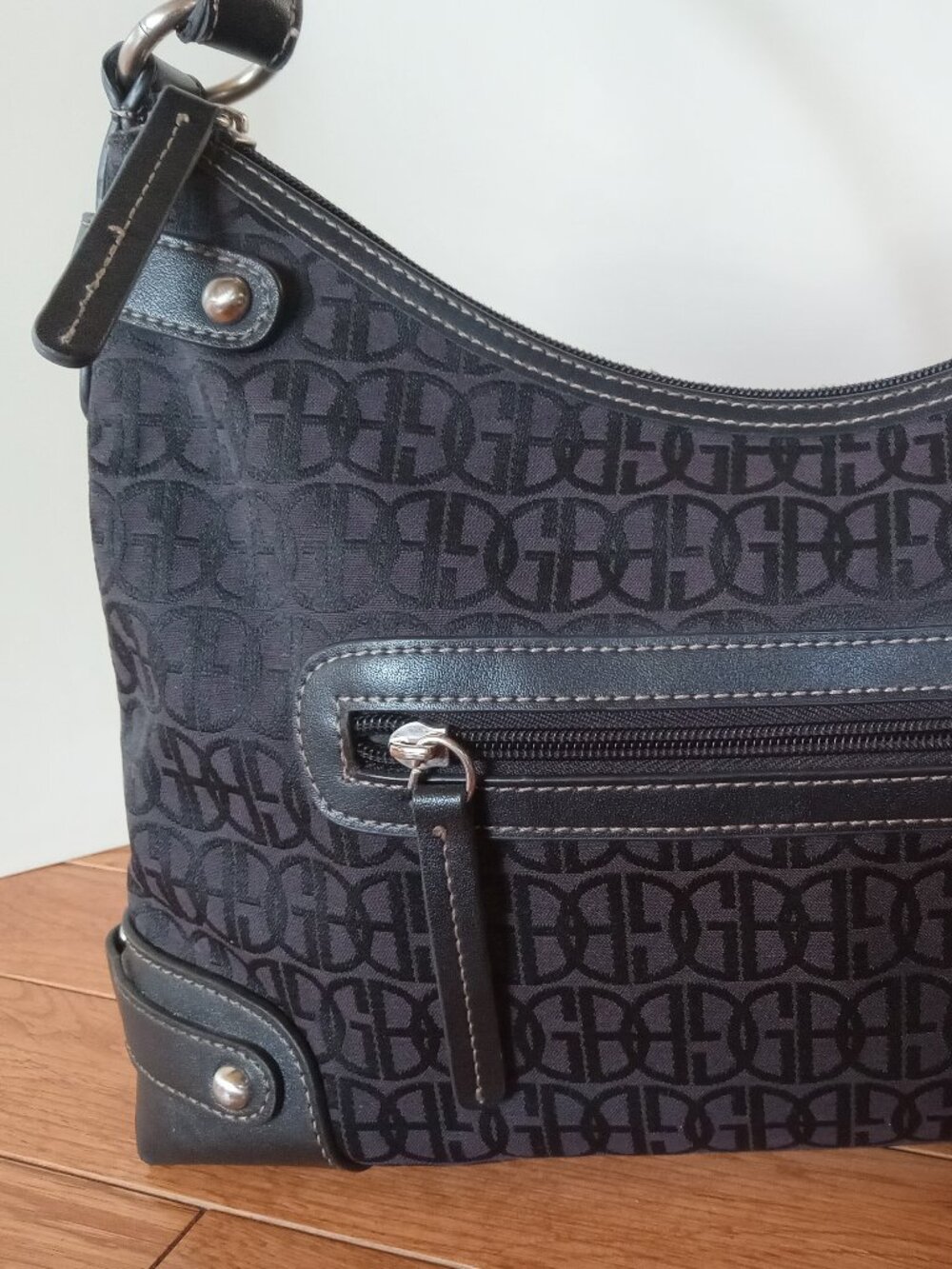 Giani Bernini Black Leather & Logo Cloth Shoulder Bag With Multiple Compartments